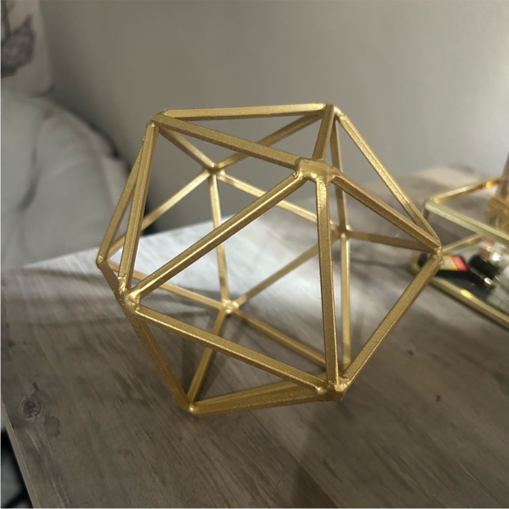 Second Geometrical Gold sculpture